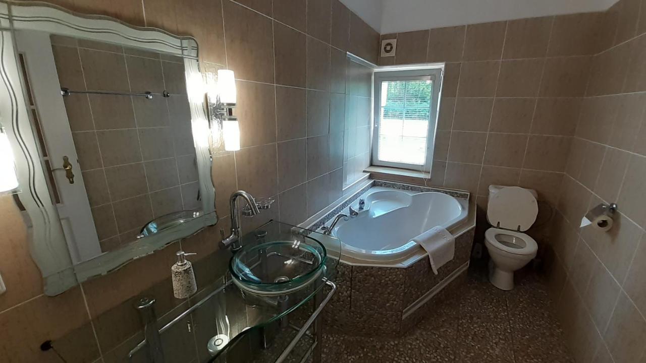 Resort Chribska Apartmany Adri Εξωτερικό φωτογραφία